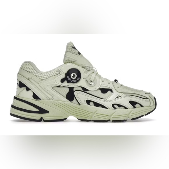adidas Shoes - EUC Woman’s Adidas Astir Almost Lime Paint Drip Size 8